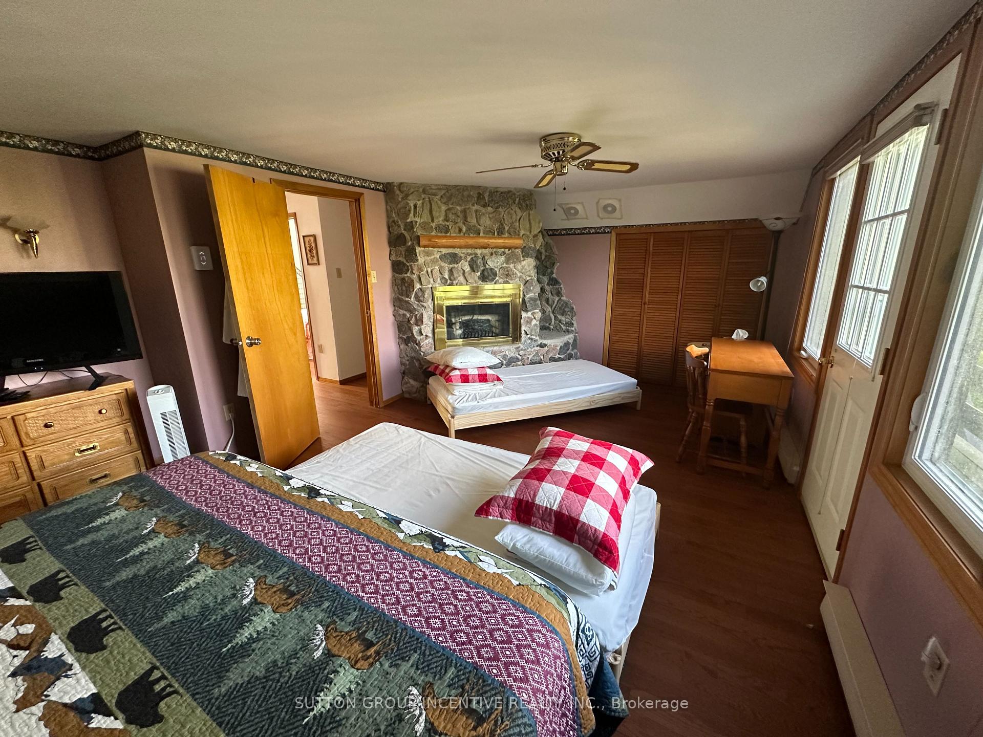 Photo 11 of 21 Coppercliff Crescent, Tiny, Rural Tiny — HOMEH