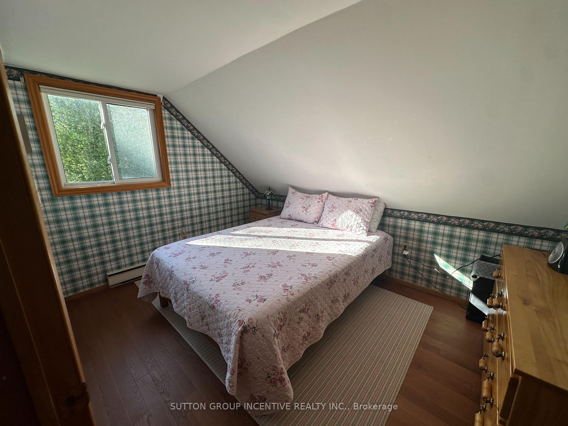 Photo 13 of 21 Coppercliff Crescent, Tiny, Rural Tiny — HOMEH