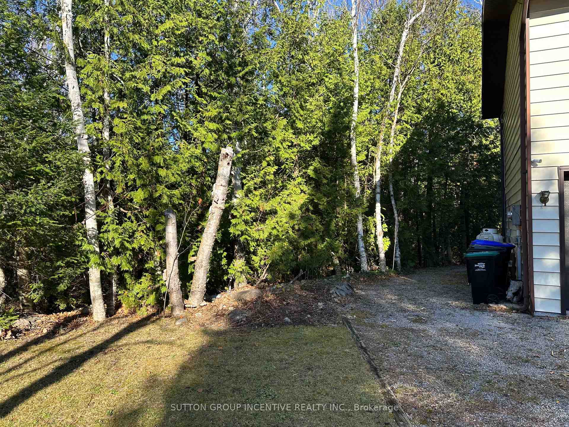 Photo 15 of 21 Coppercliff Crescent, Tiny, Rural Tiny — HOMEH