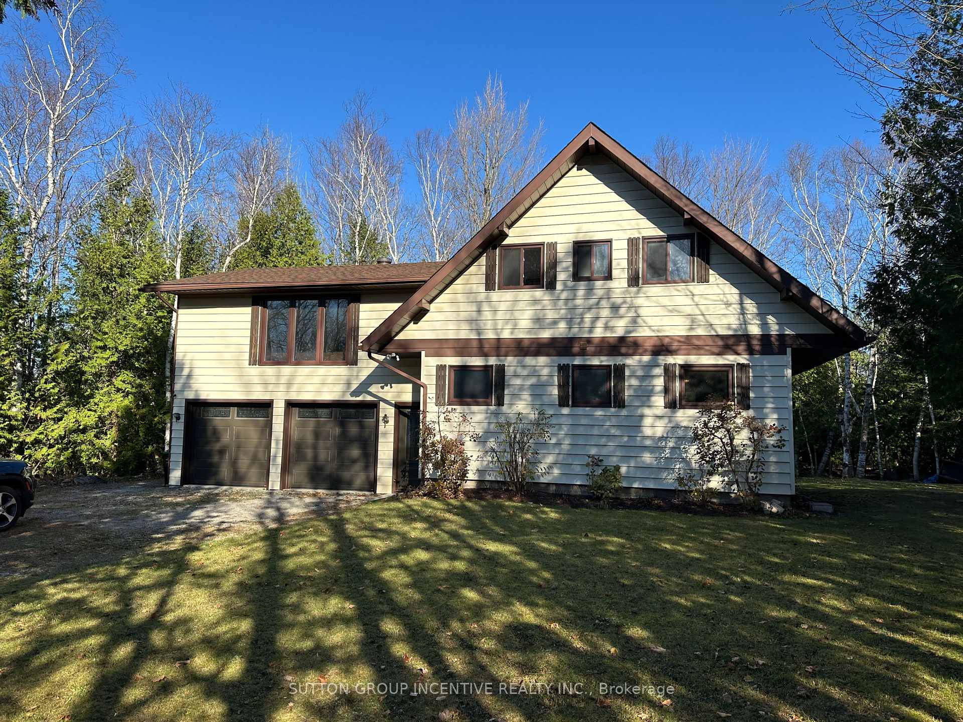 Photo 18 of 21 Coppercliff Crescent, Tiny, Rural Tiny — HOMEH