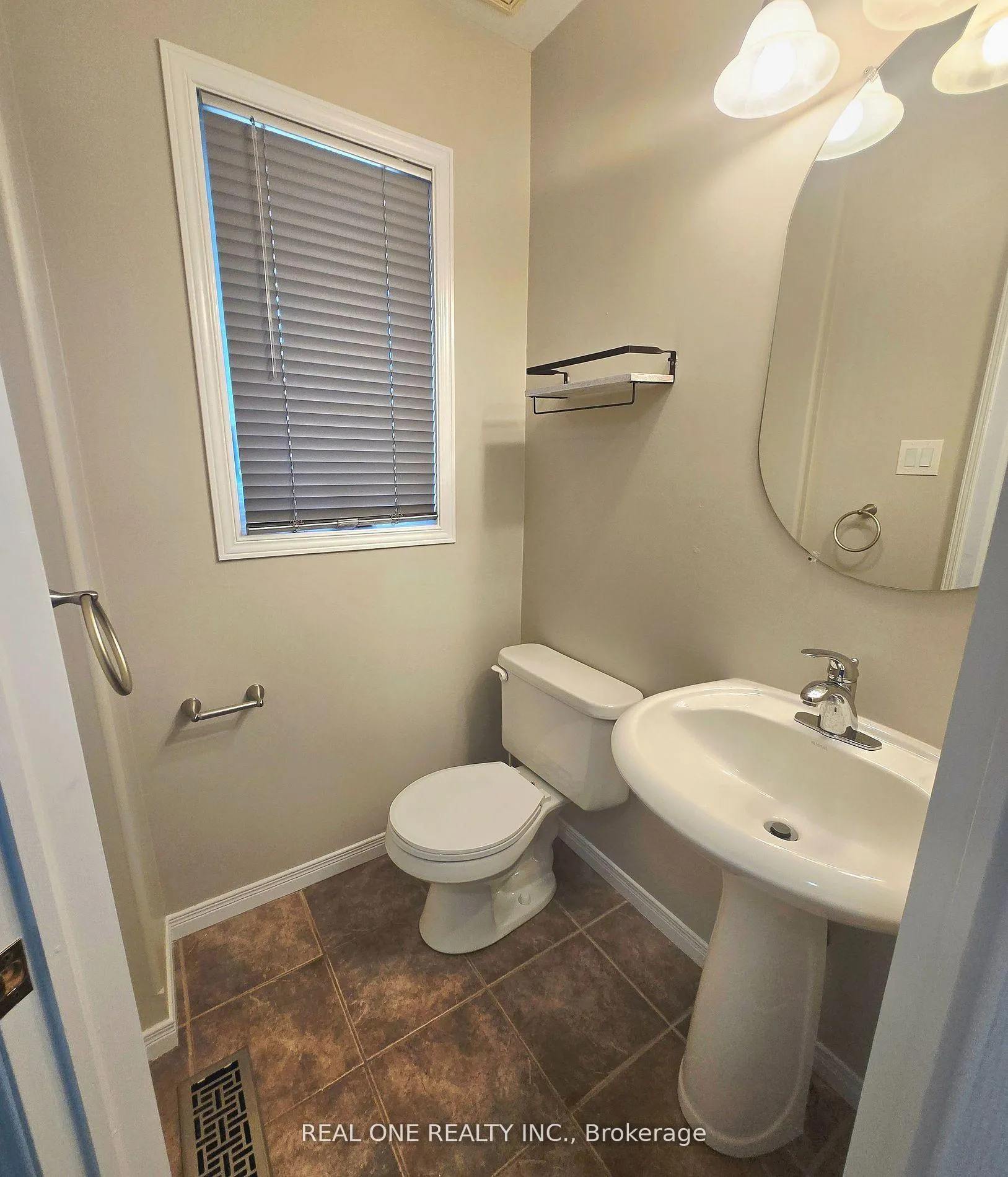 Photo 8 of 43 Shephard Avenue, New Tecumseth, Alliston — HOMEH