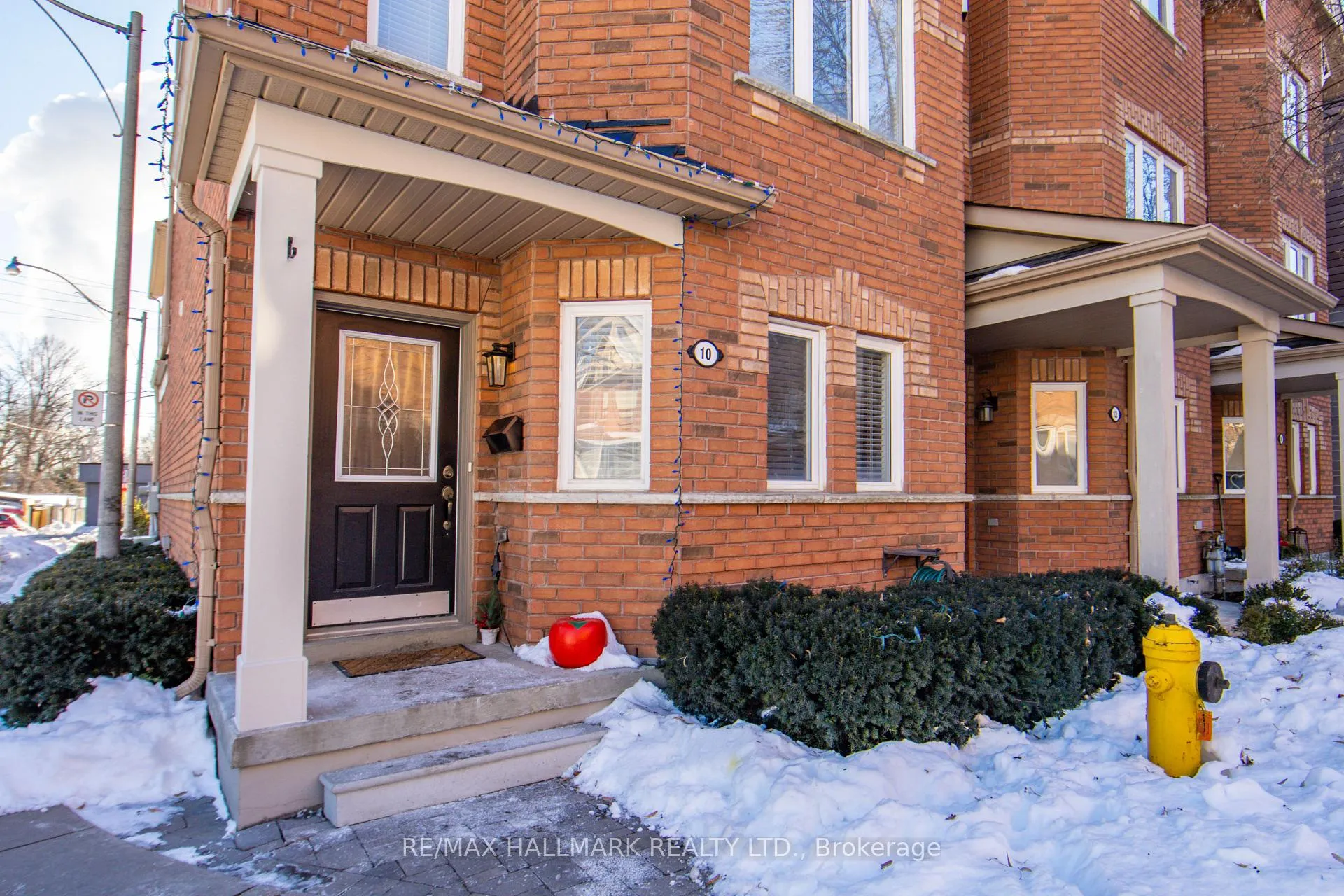Photo 2 of 10 Filmic Lane, Toronto, South Riverdale — HOMEH
