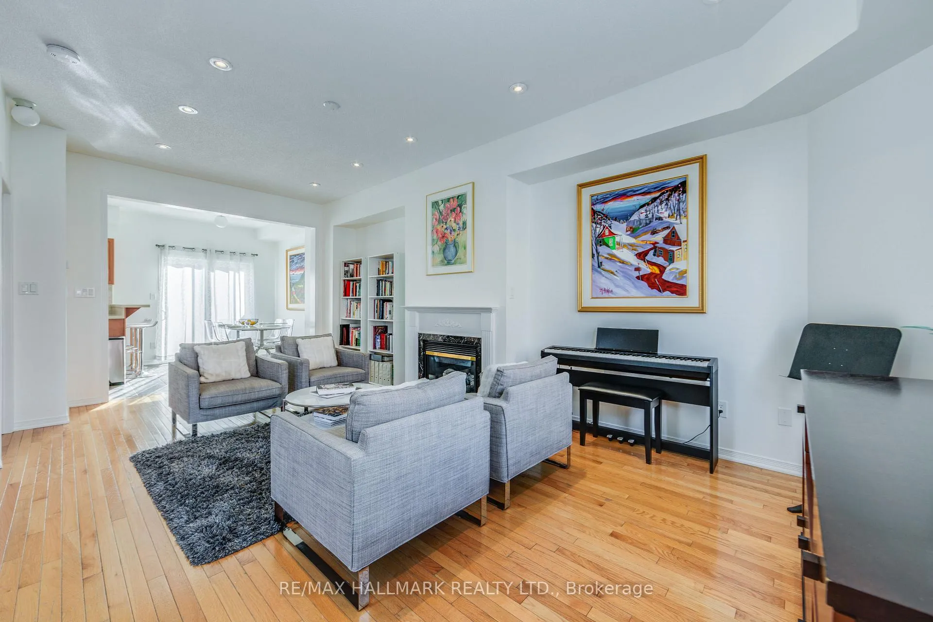 Photo 5 of 10 Filmic Lane, Toronto, South Riverdale — HOMEH