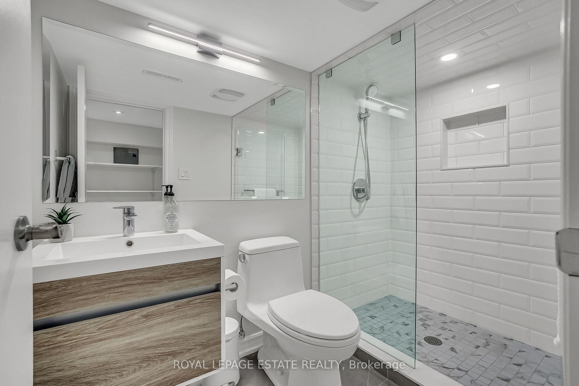 Photo 43 of 180 Withrow Avenue, Toronto, North Riverdale — HOMEH