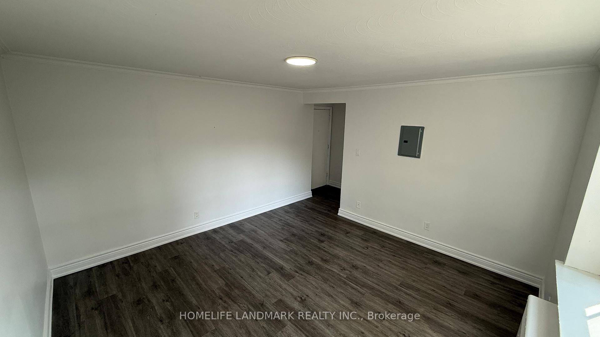 Photo 2 of Unit 104, 676 Mount Pleasant Road, Toronto, Mount Pleasant West — HOMEH