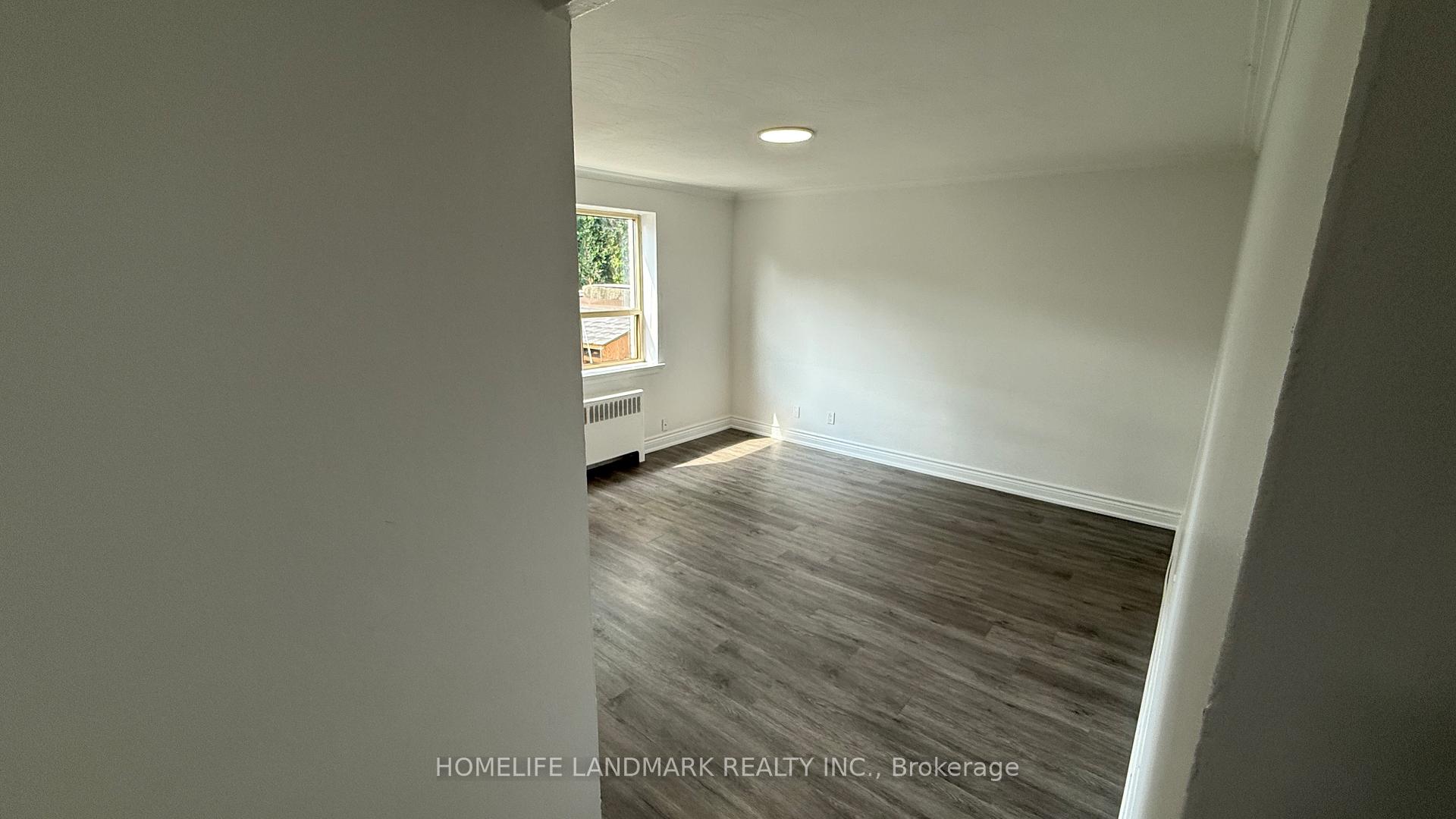Photo 4 of Unit 104, 676 Mount Pleasant Road, Toronto, Mount Pleasant West — HOMEH