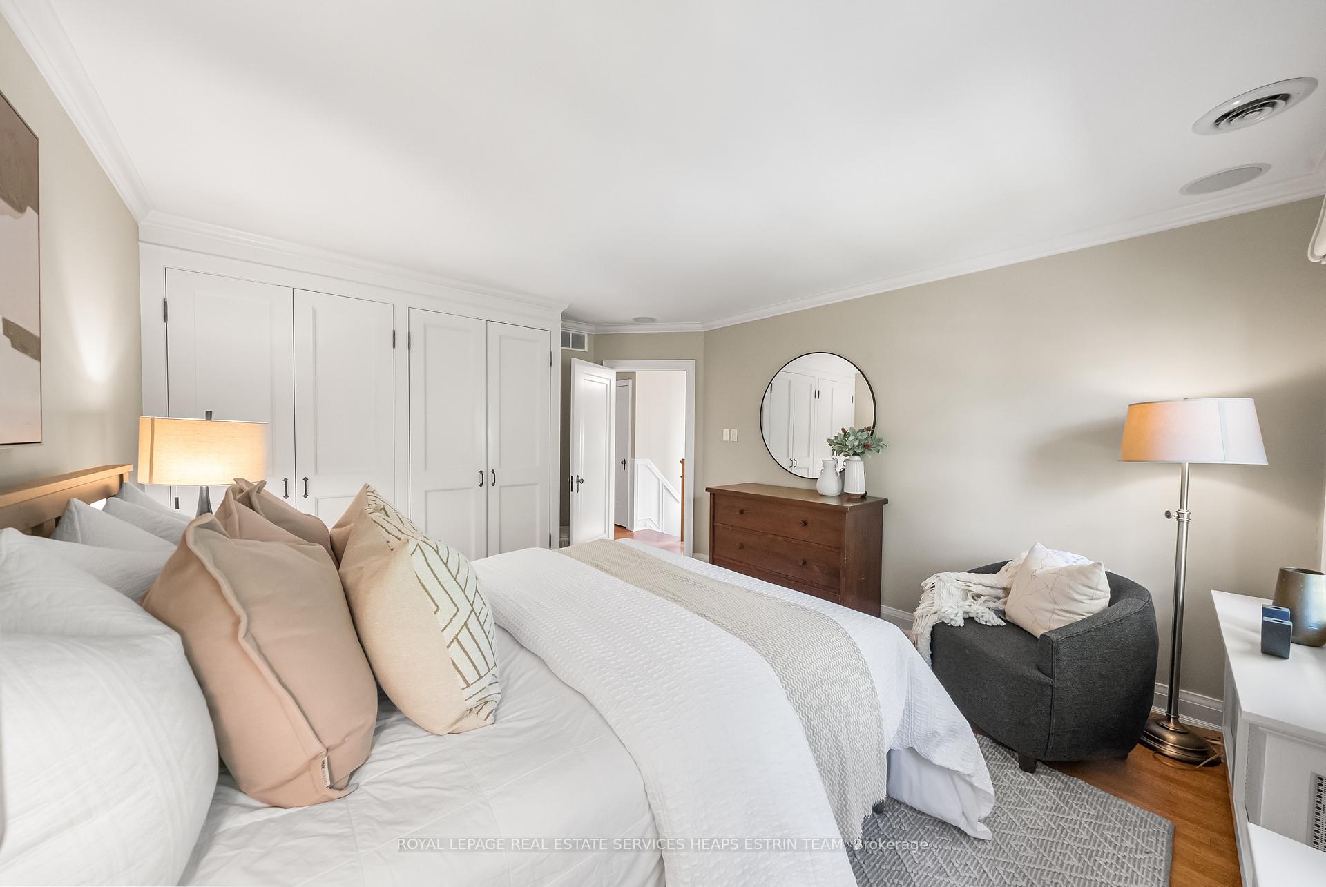 Photo 16 of 35 Leadale Avenue, Toronto, Leaside — HOMEH