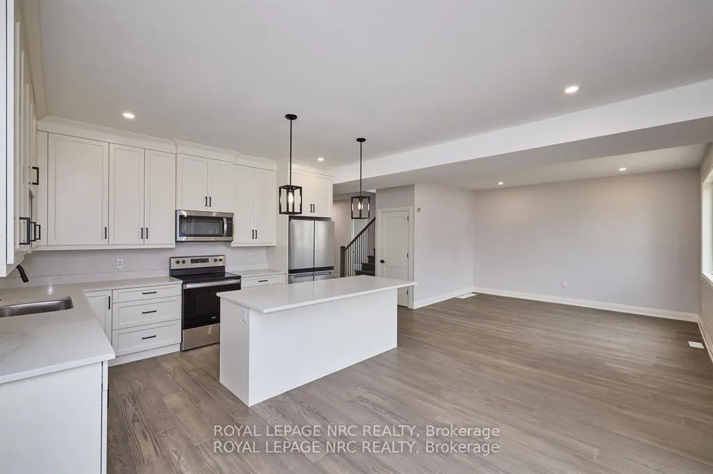 Photo 4 of 149 Hodgkins Avenue, Thorold, Allanburg/Thorold South — HOMEH