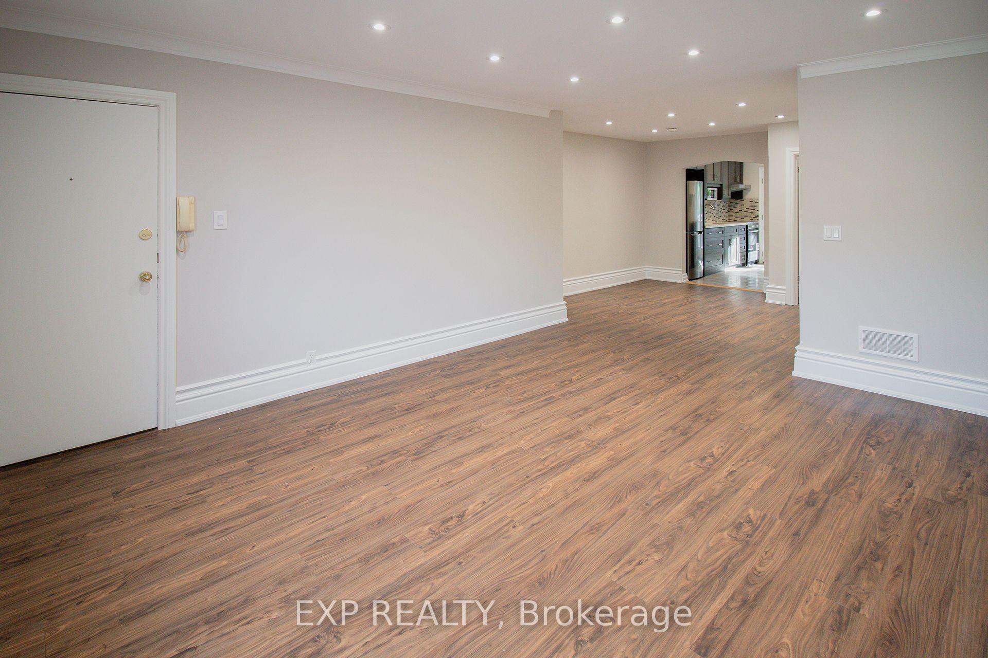 Photo 4 of Unit 2B, 875 Millwood Road, Toronto, Leaside — HOMEH