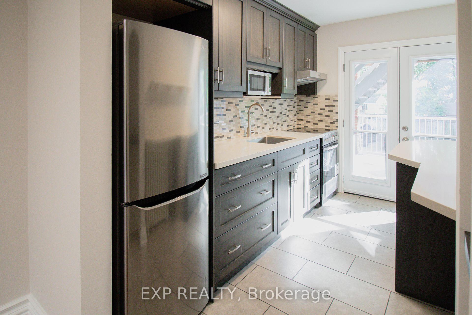 Photo 7 of Unit 2B, 875 Millwood Road, Toronto, Leaside — HOMEH