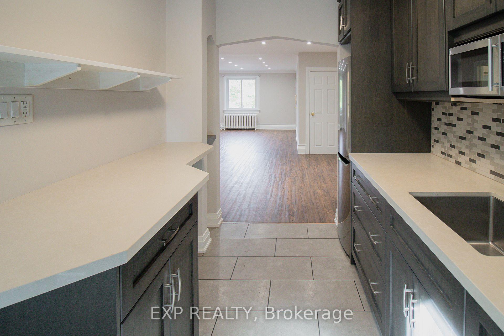 Photo 9 of Unit 2B, 875 Millwood Road, Toronto, Leaside — HOMEH