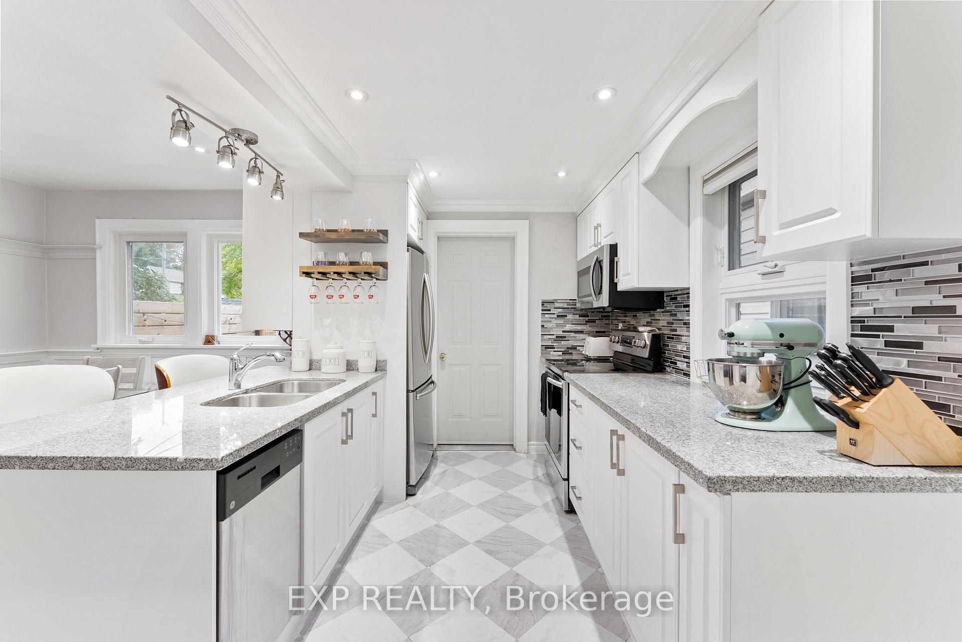 Photo 10 of 1702 Dundas Street E, Toronto, Greenwood-Coxwell — HOMEH