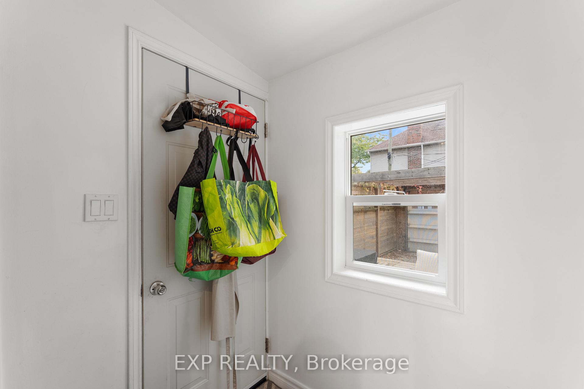 Photo 17 of 1702 Dundas Street E, Toronto, Greenwood-Coxwell — HOMEH