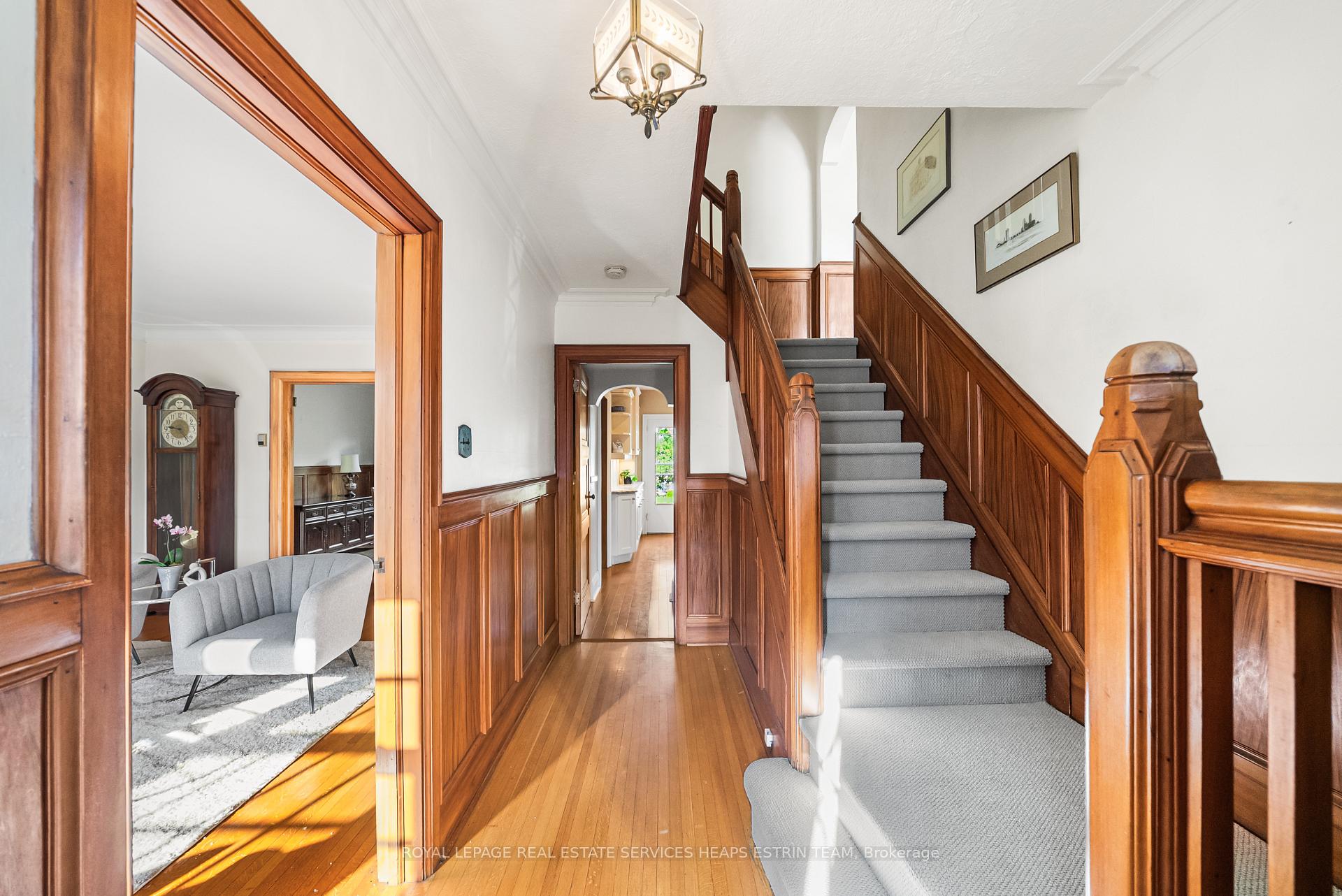 Photo 2 of 57 Fleming Crescent, Toronto, Leaside — HOMEH