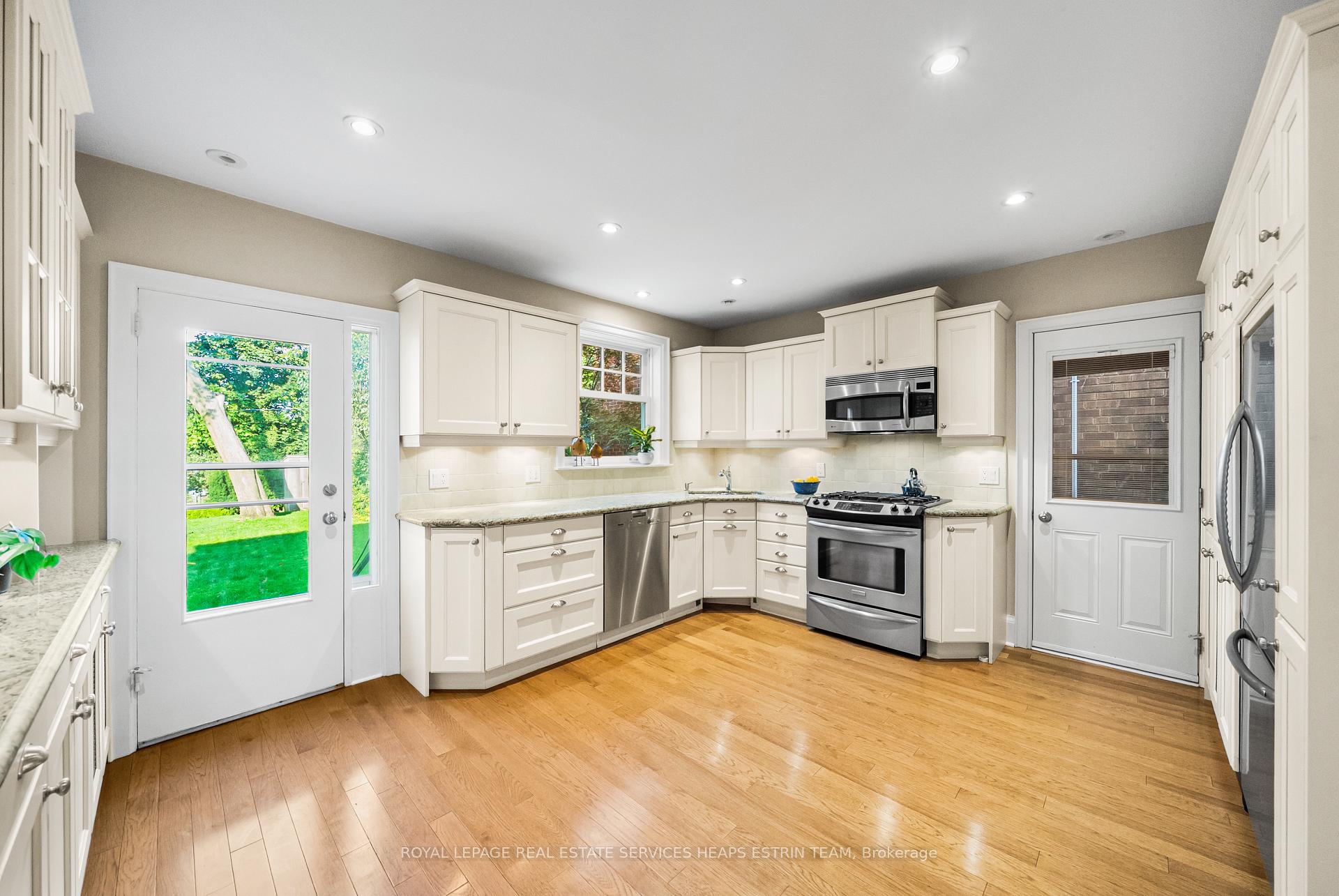 Photo 14 of 57 Fleming Crescent, Toronto, Leaside — HOMEH