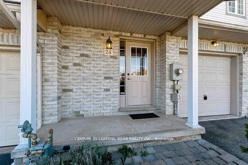 Photo 3 of 24 Whitefish Crescent, Hamilton, Lakeshore — HOMEH