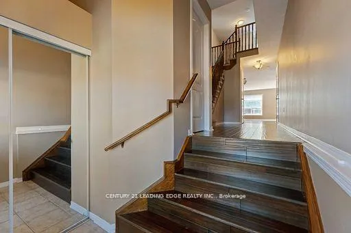 Photo 5 of 24 Whitefish Crescent, Hamilton, Lakeshore — HOMEH