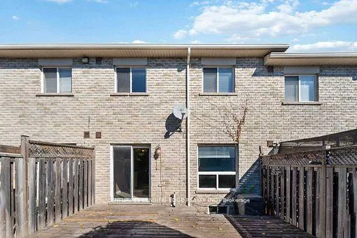 Photo 27 of 24 Whitefish Crescent, Hamilton, Lakeshore — HOMEH