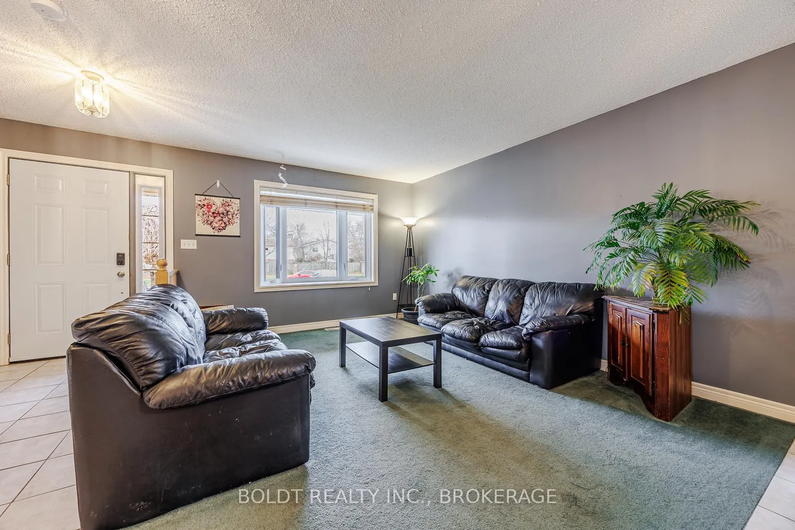 Photo 9 of 84 Confederation Avenue, Thorold, Confederation Heights — HOMEH