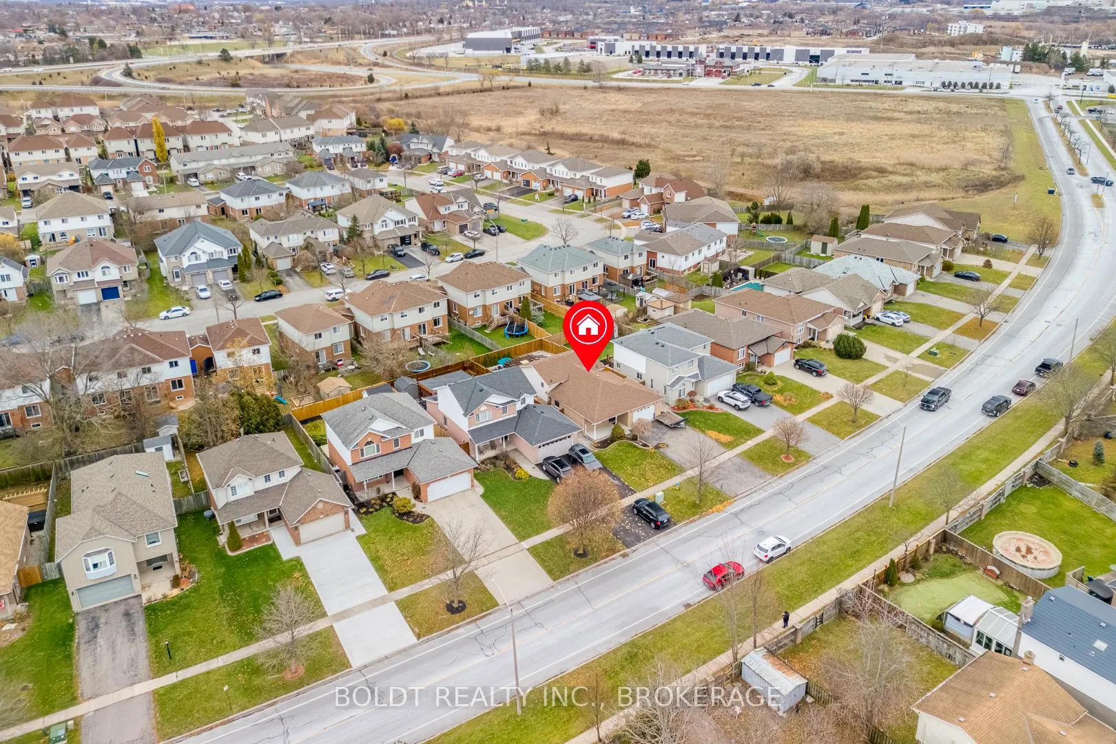 Photo 23 of 84 Confederation Avenue, Thorold, Confederation Heights — HOMEH