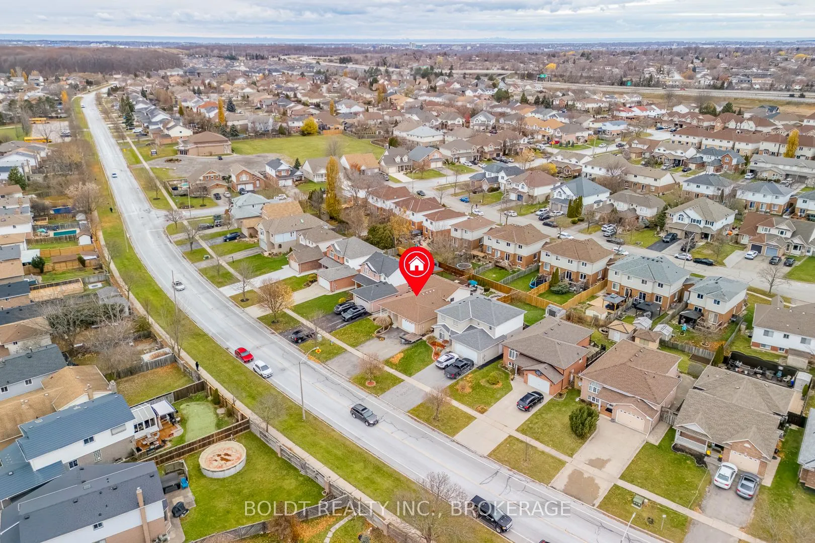 Photo 30 of 84 Confederation Avenue, Thorold, Confederation Heights — HOMEH