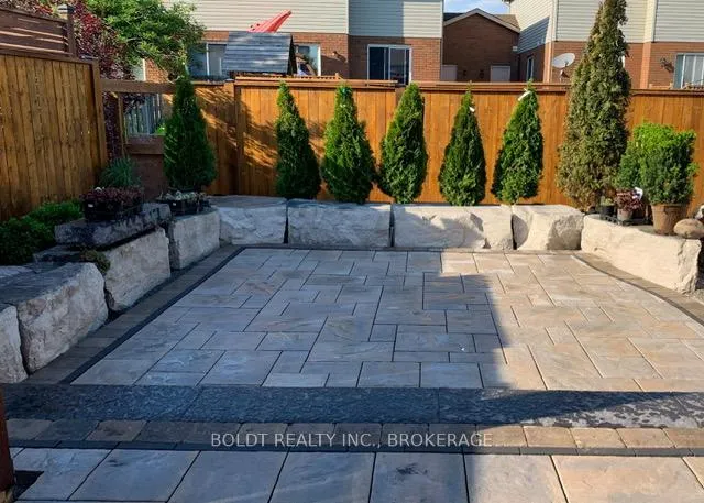 Photo 36 of 84 Confederation Avenue, Thorold, Confederation Heights — HOMEH