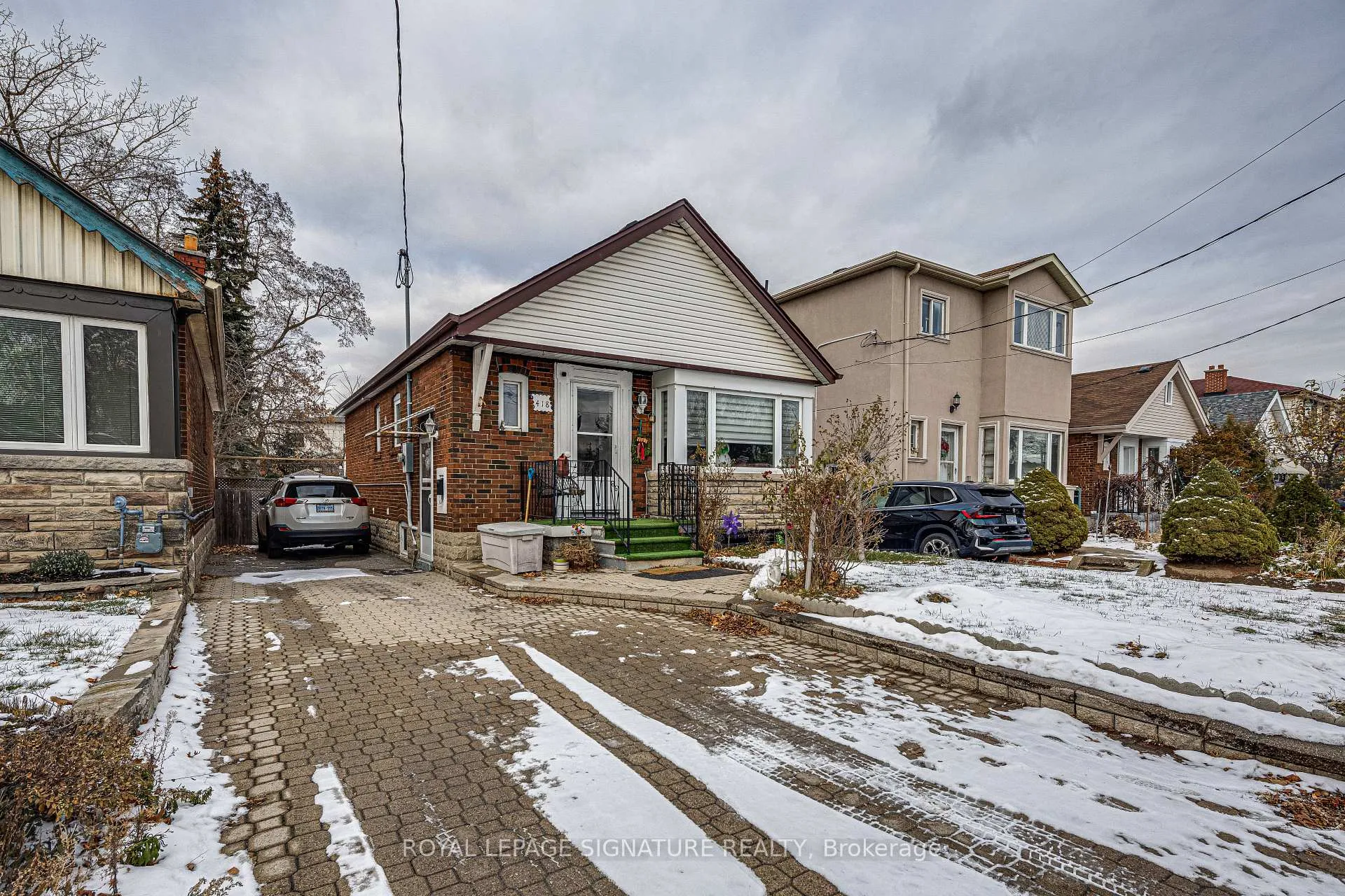 Photo 1 of 418 O' Connor Drive, Toronto, East York — HOMEH