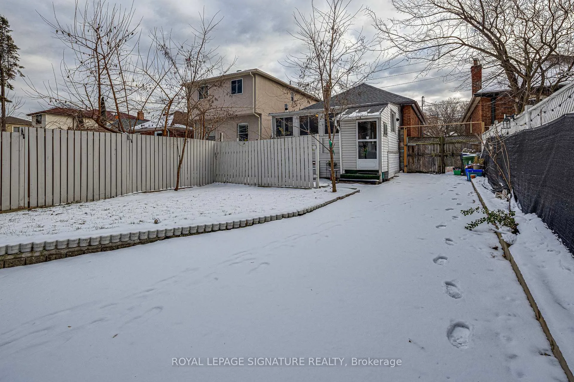 Photo 8 of 418 O' Connor Drive, Toronto, East York — HOMEH