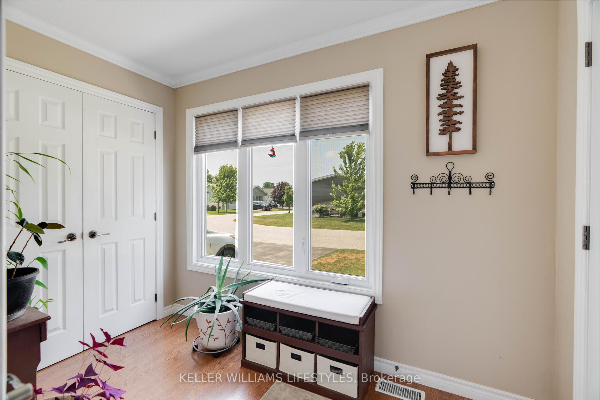Photo 11 of 32 Bond Street, Strathroy-Caradoc, SE — HOMEH