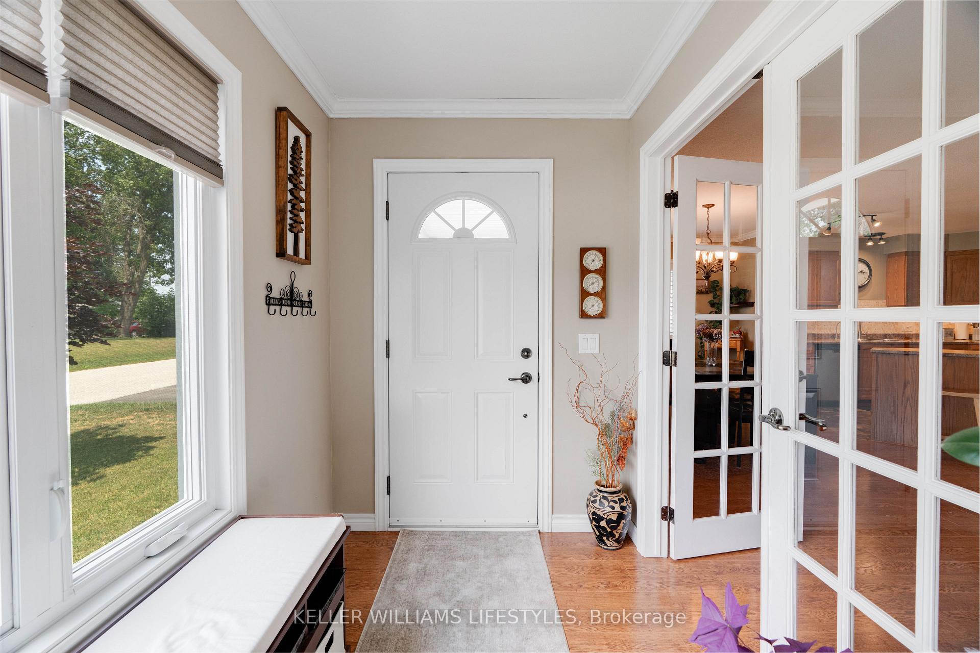 Photo 12 of 32 Bond Street, Strathroy-Caradoc, SE — HOMEH