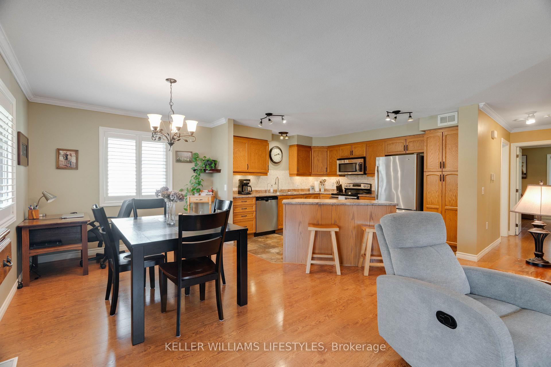 Photo 16 of 32 Bond Street, Strathroy-Caradoc, SE — HOMEH