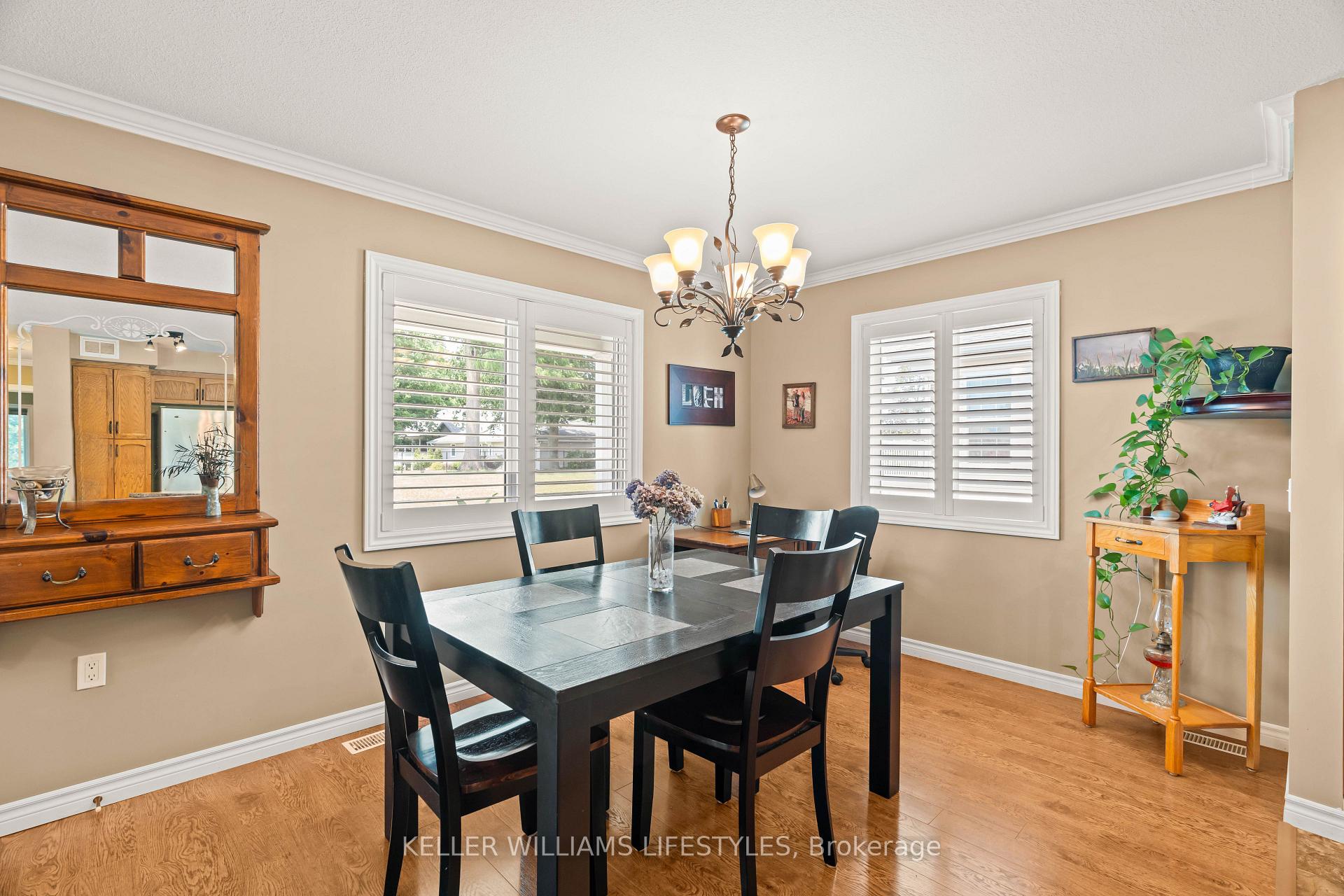 Photo 17 of 32 Bond Street, Strathroy-Caradoc, SE — HOMEH