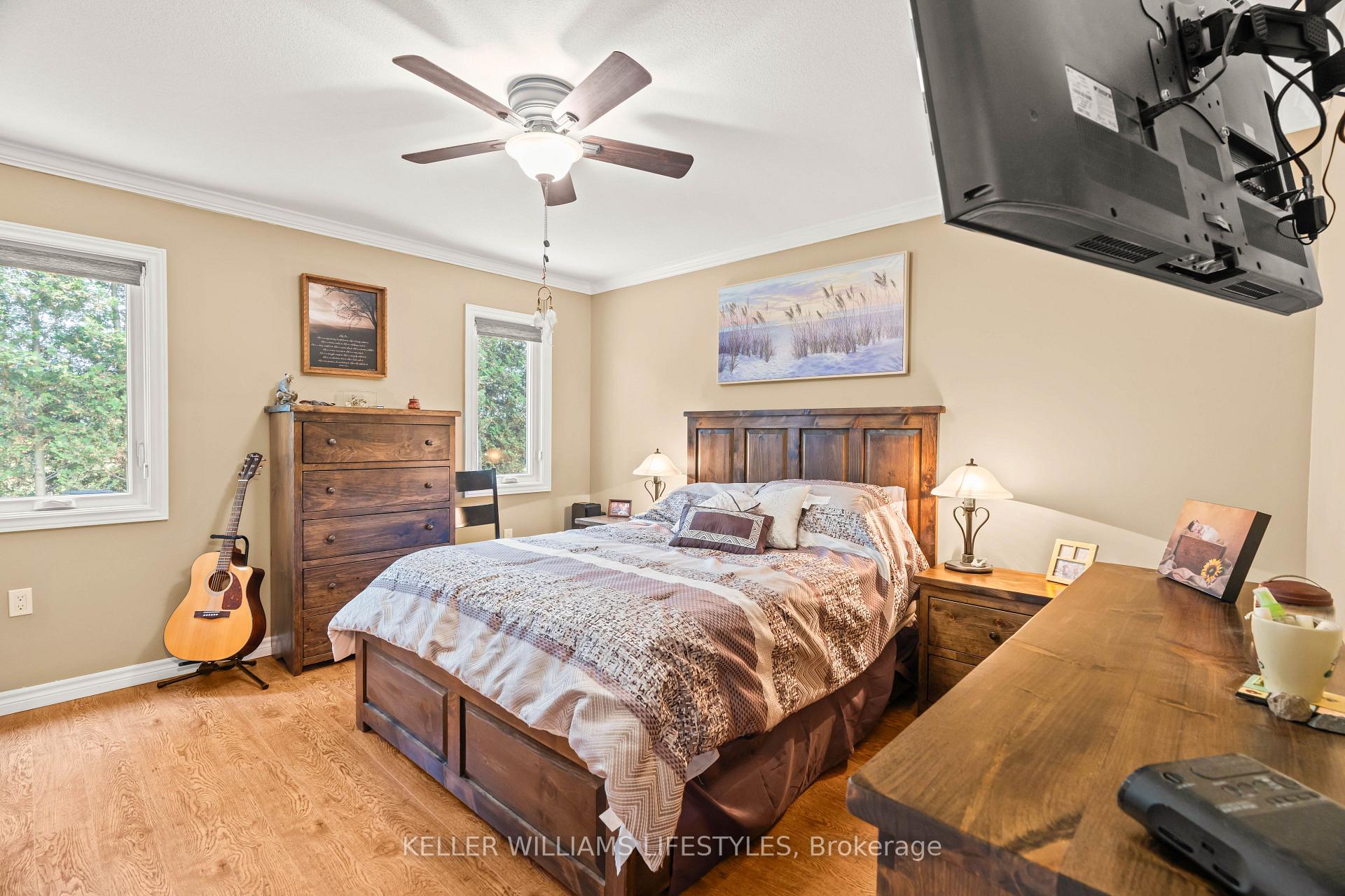 Photo 23 of 32 Bond Street, Strathroy-Caradoc, SE — HOMEH