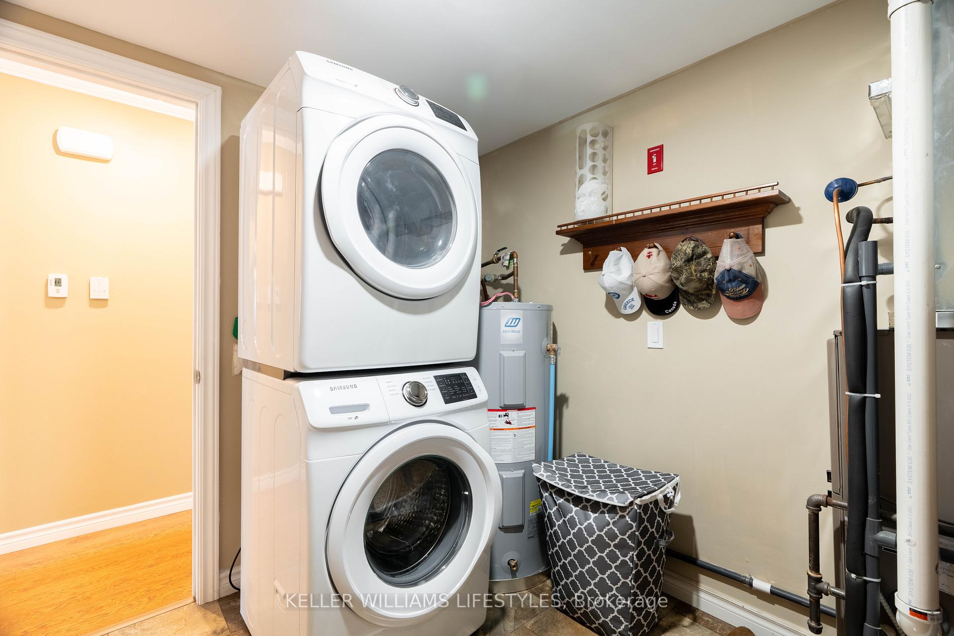 Photo 31 of 32 Bond Street, Strathroy-Caradoc, SE — HOMEH