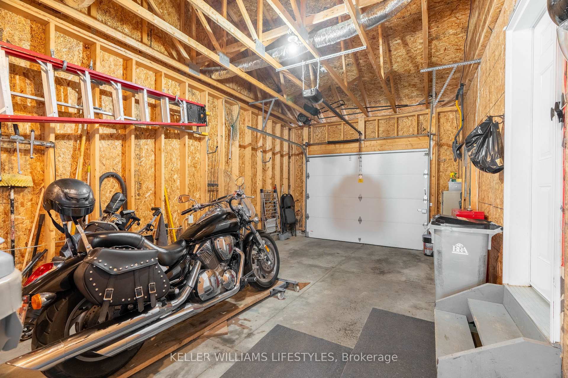 Photo 32 of 32 Bond Street, Strathroy-Caradoc, SE — HOMEH