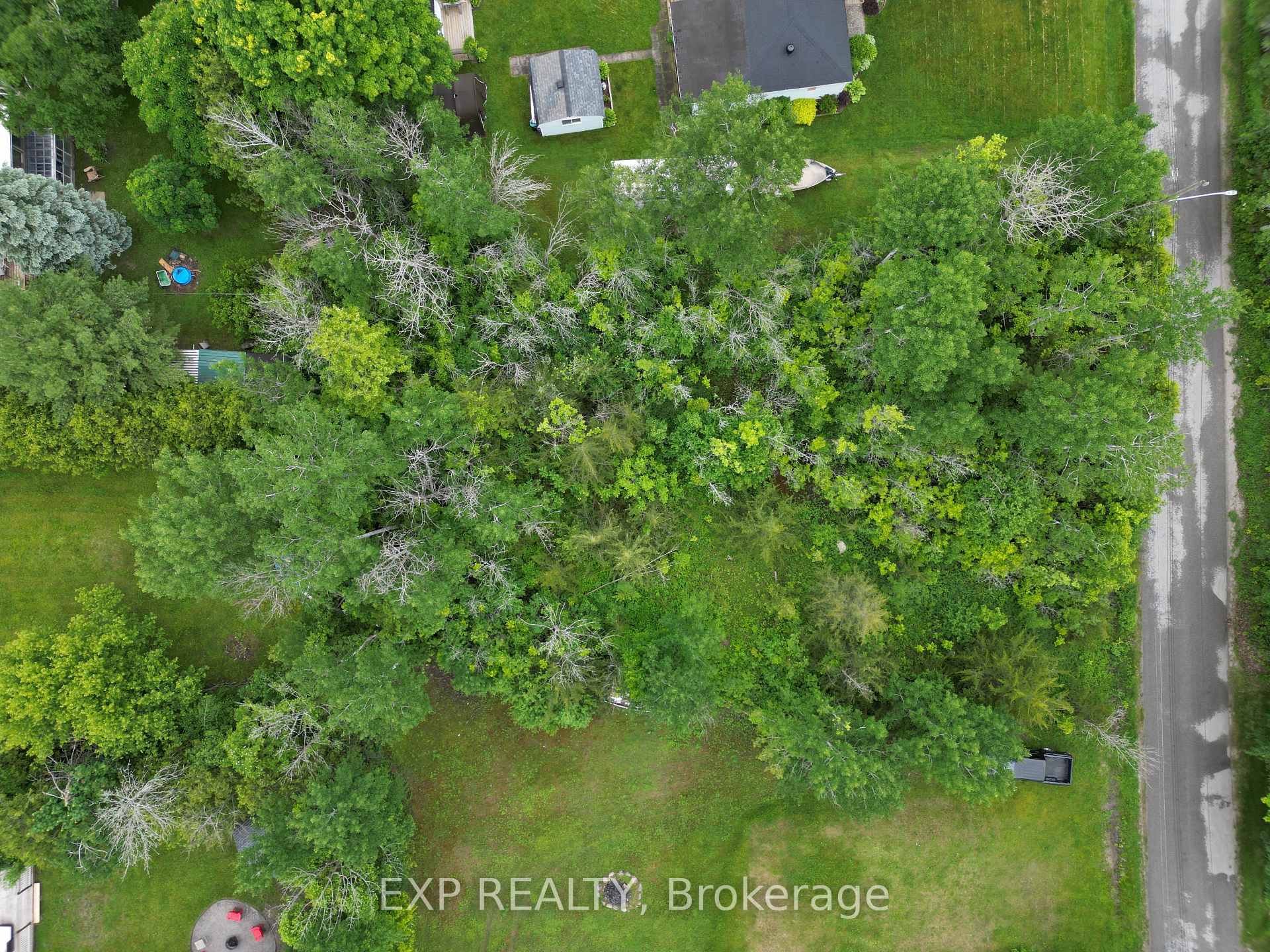 Photo 3 of 256 Dignard Avenue, Tay, Port McNicoll — HOMEH