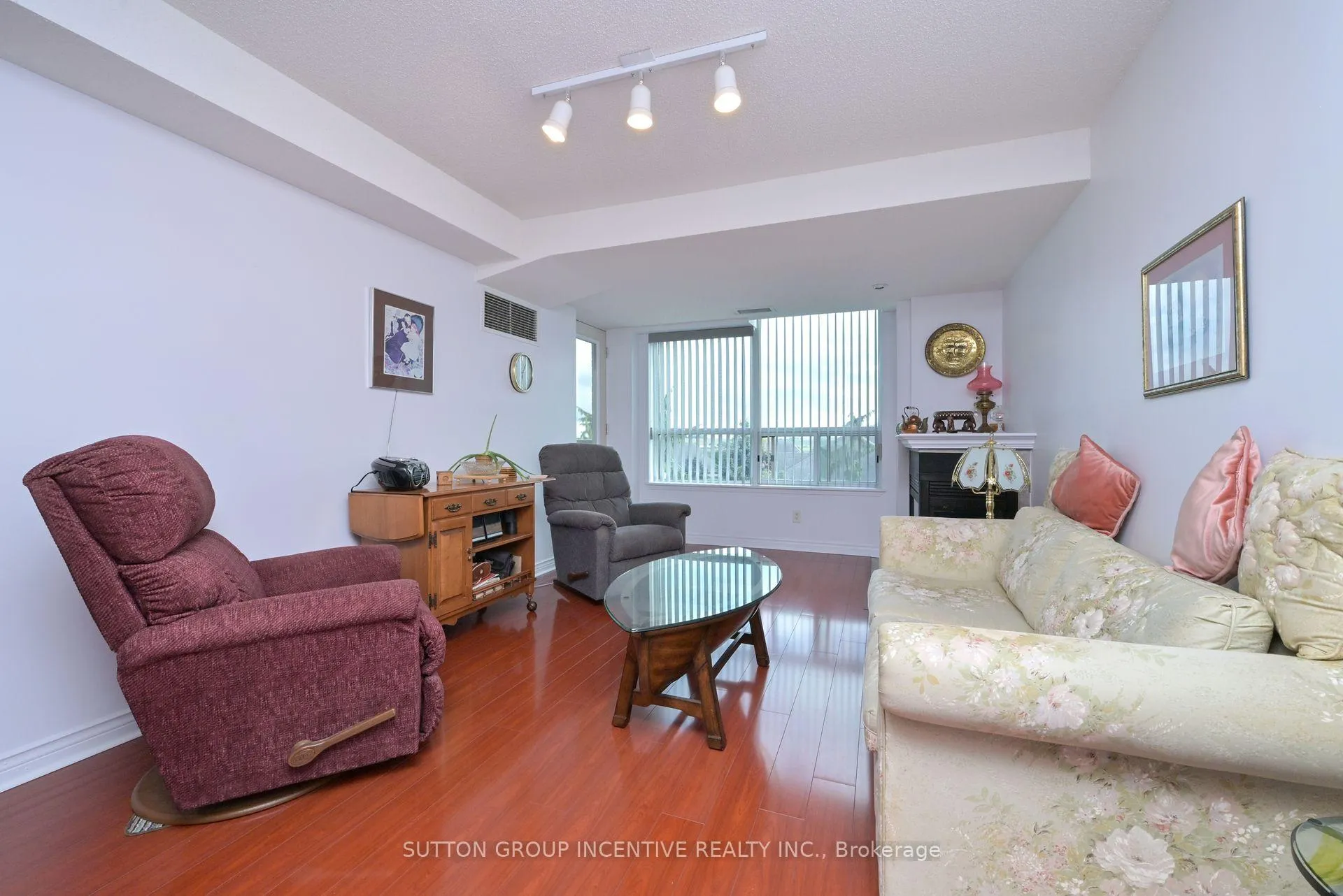 Photo 9 of Unit 311, 4 Briar Hill Heights, New Tecumseth, Rural New Tecumseth — HOMEH