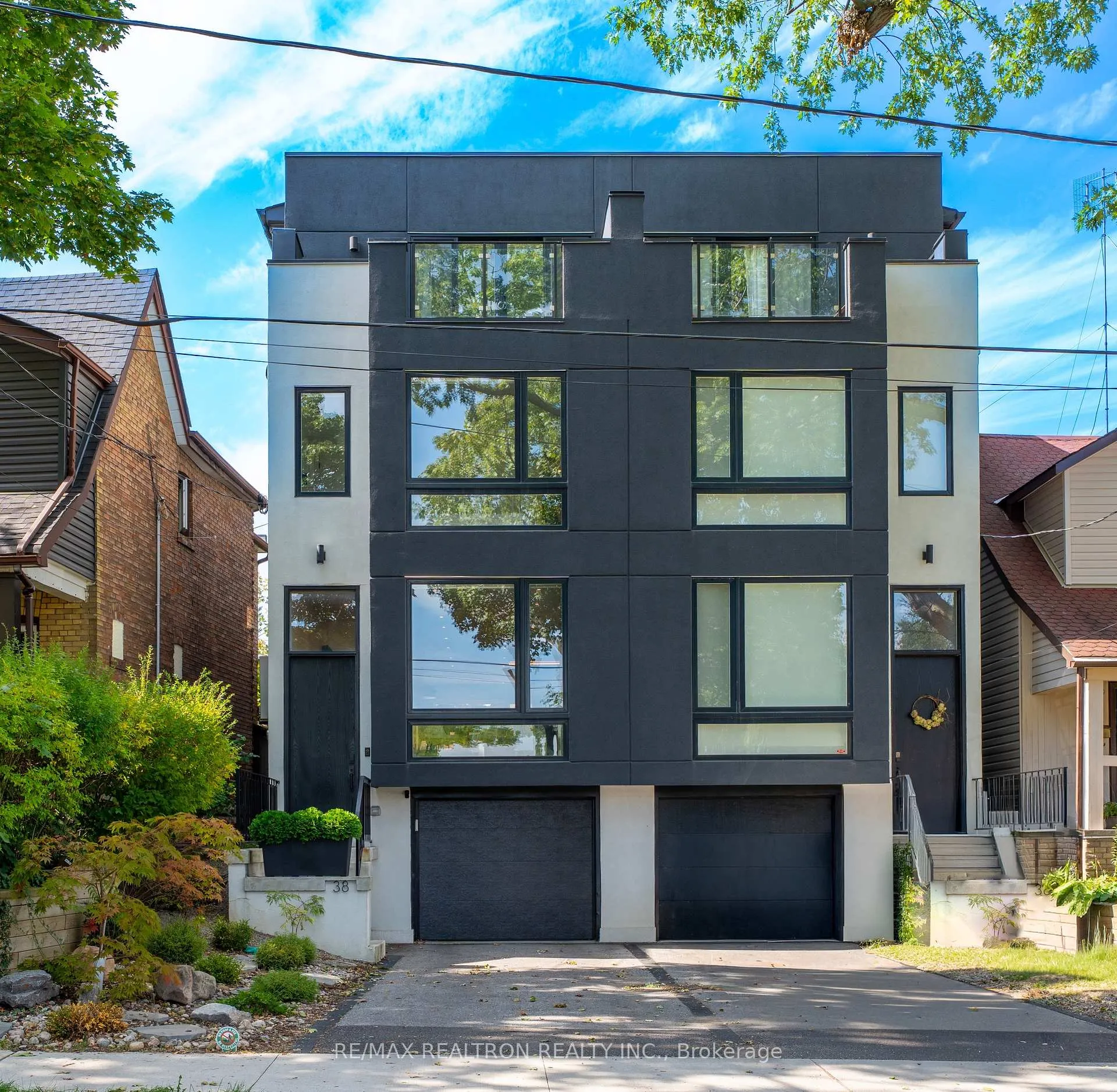 Front of 38 Alameda Avenue