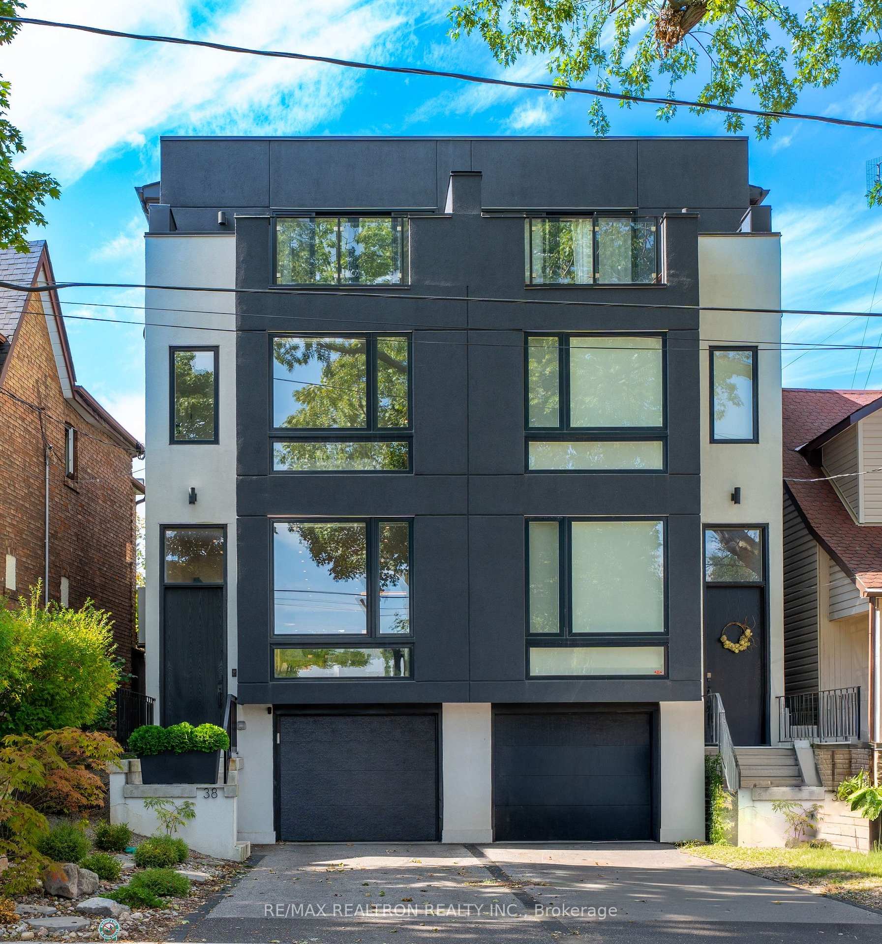 Front of 38 Alameda Avenue