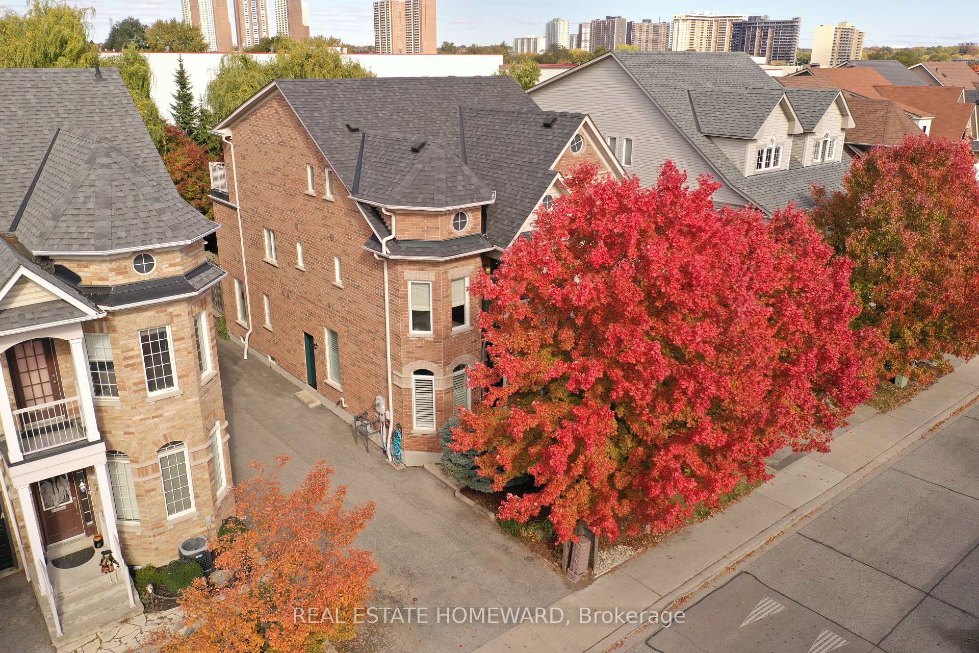 Photo 2 of 76 Whistle Post Street, Toronto, East End-Danforth — HOMEH