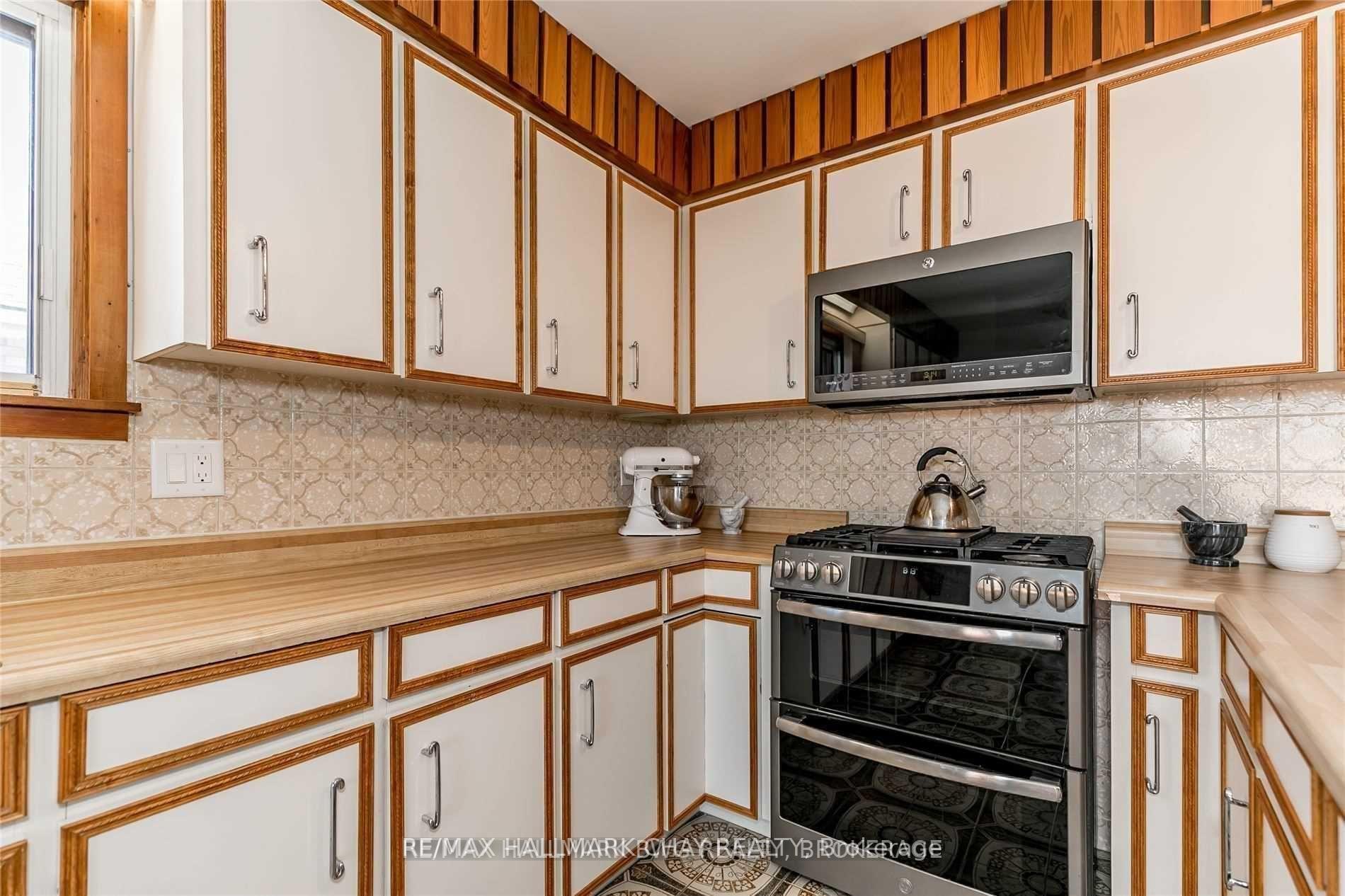 Photo 13 of 206 Park Road, Tiny, Rural Tiny — HOMEH