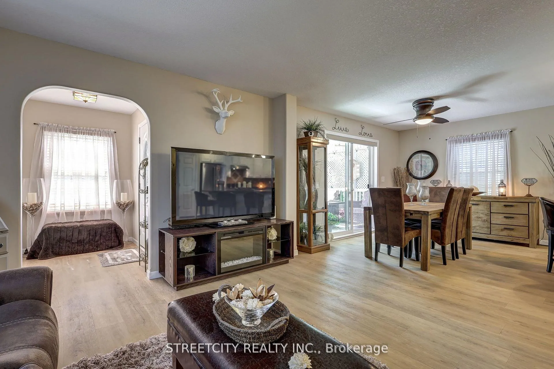 Photo 7 of 481 Richard Crescent, Strathroy-Caradoc, SE — HOMEH