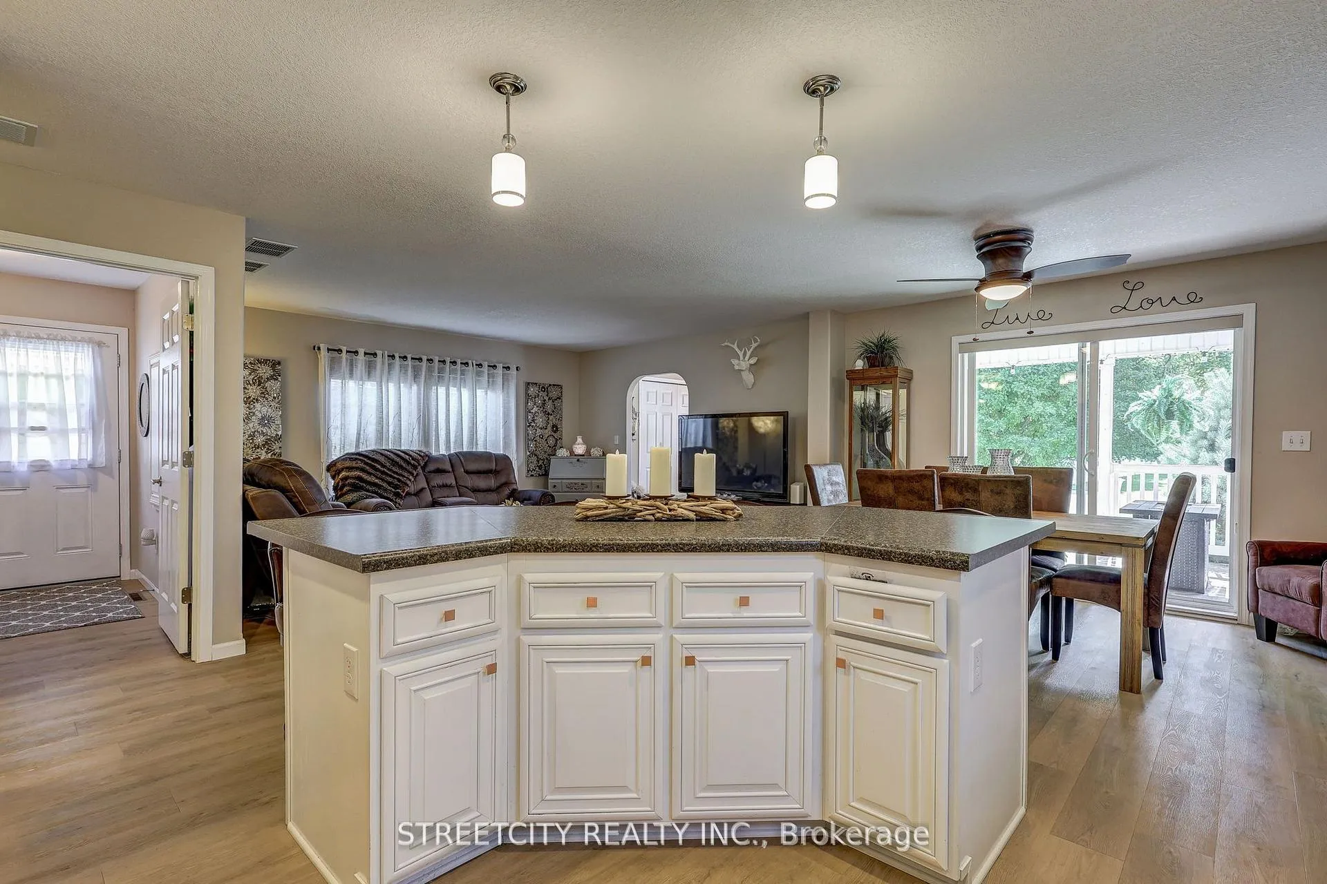 Photo 16 of 481 Richard Crescent, Strathroy-Caradoc, SE — HOMEH