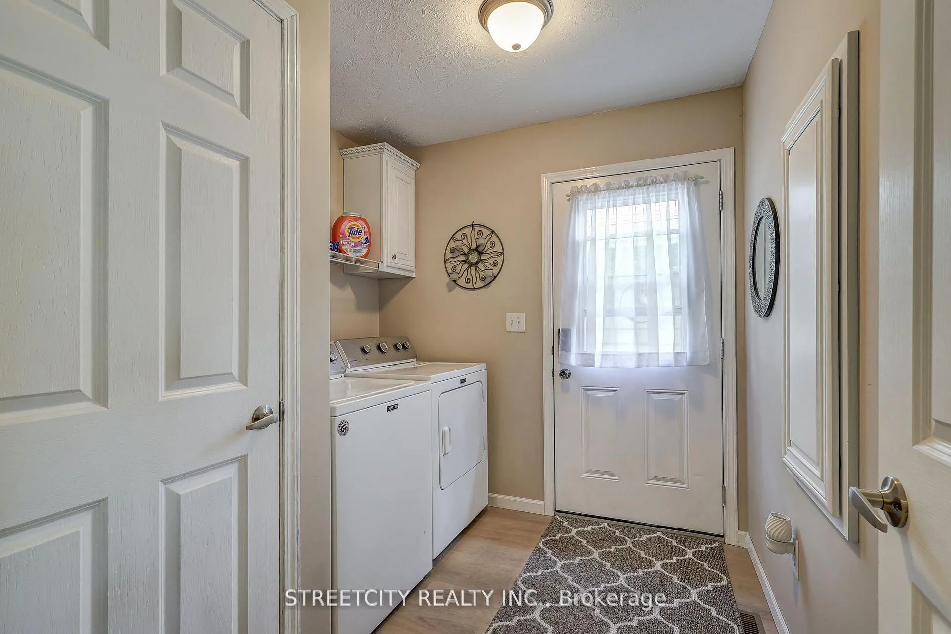 Photo 17 of 481 Richard Crescent, Strathroy-Caradoc, SE — HOMEH