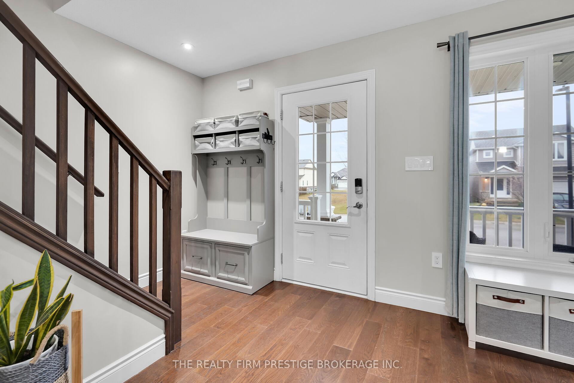 Photo 3 of 27 Willis Avenue, Strathroy-Caradoc, SE — HOMEH