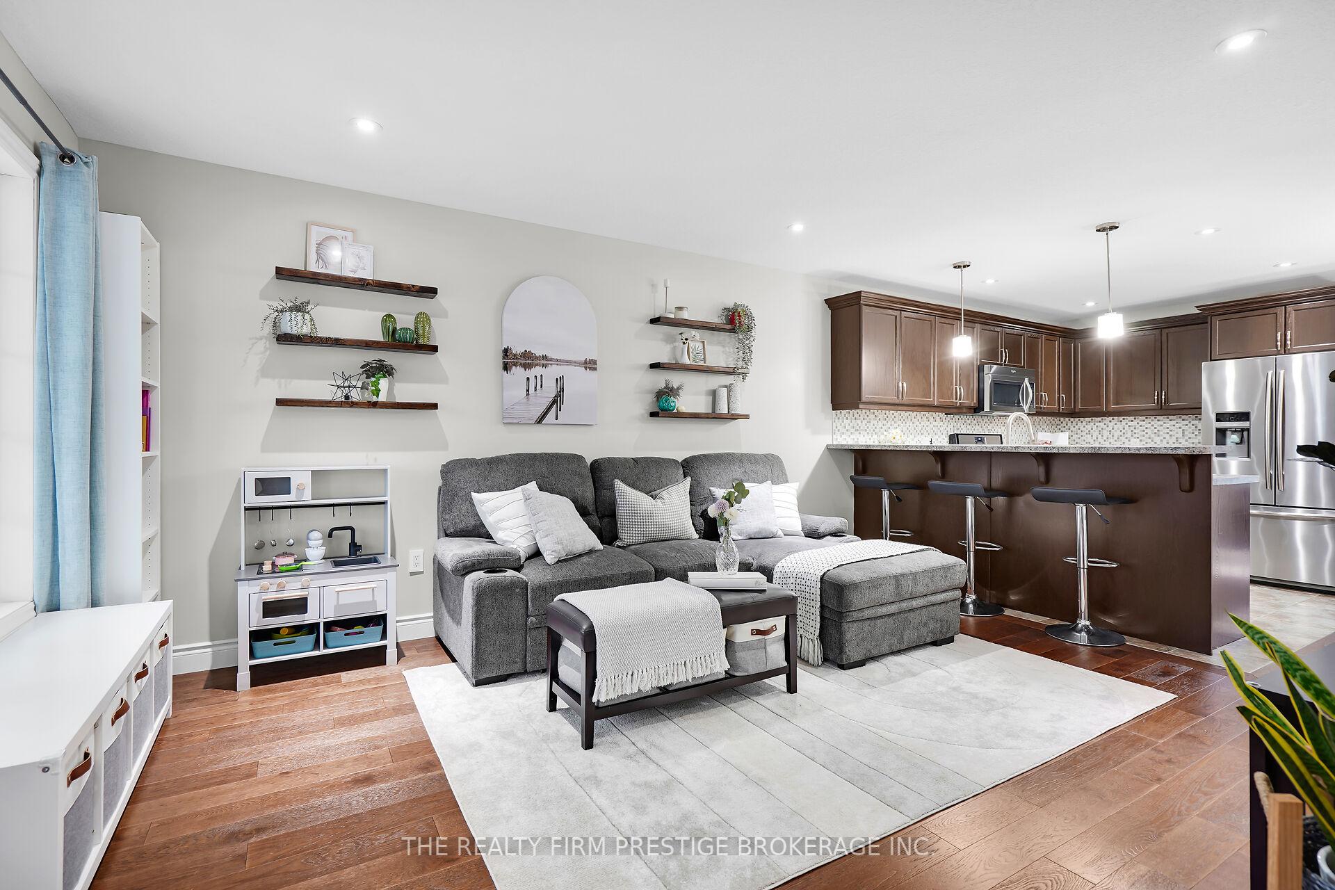 Photo 5 of 27 Willis Avenue, Strathroy-Caradoc, SE — HOMEH