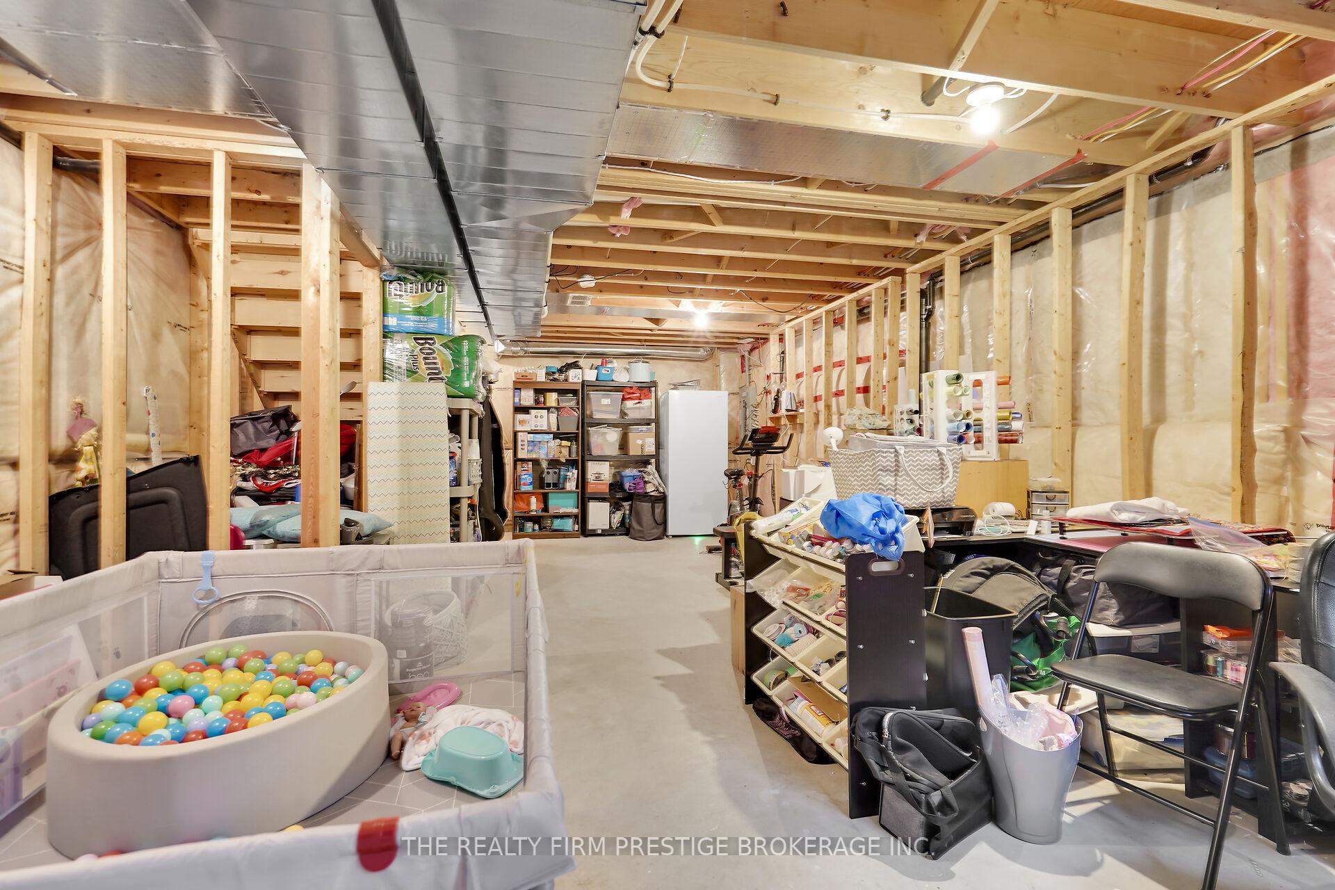 Photo 25 of 27 Willis Avenue, Strathroy-Caradoc, SE — HOMEH