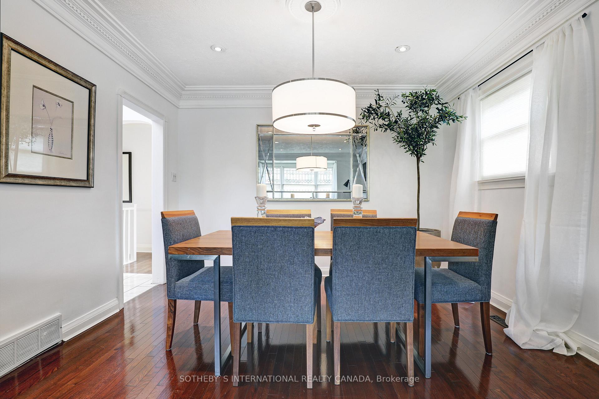Photo 8 of 19 Southvale Drive, Toronto, Leaside — HOMEH