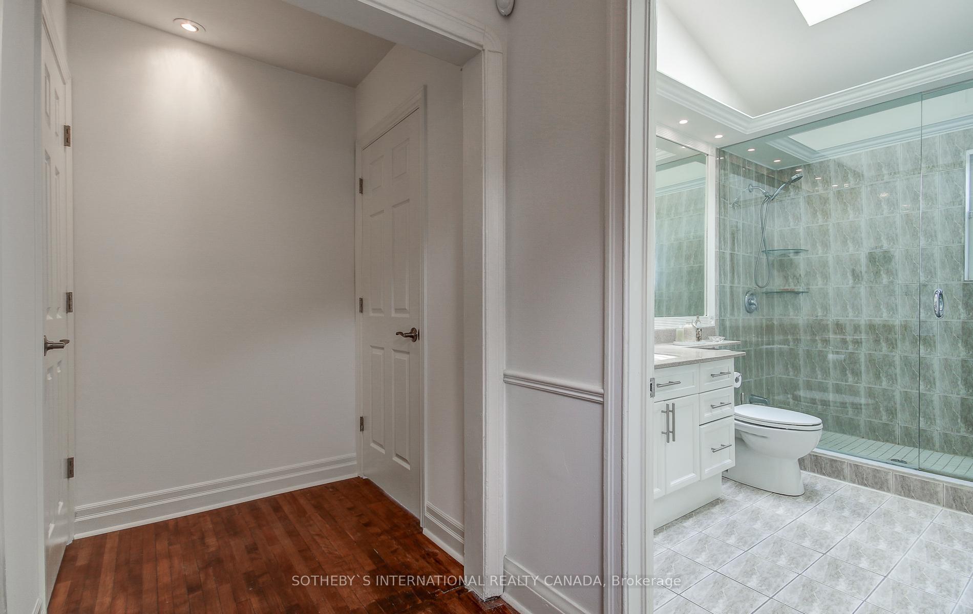 Photo 15 of 19 Southvale Drive, Toronto, Leaside — HOMEH