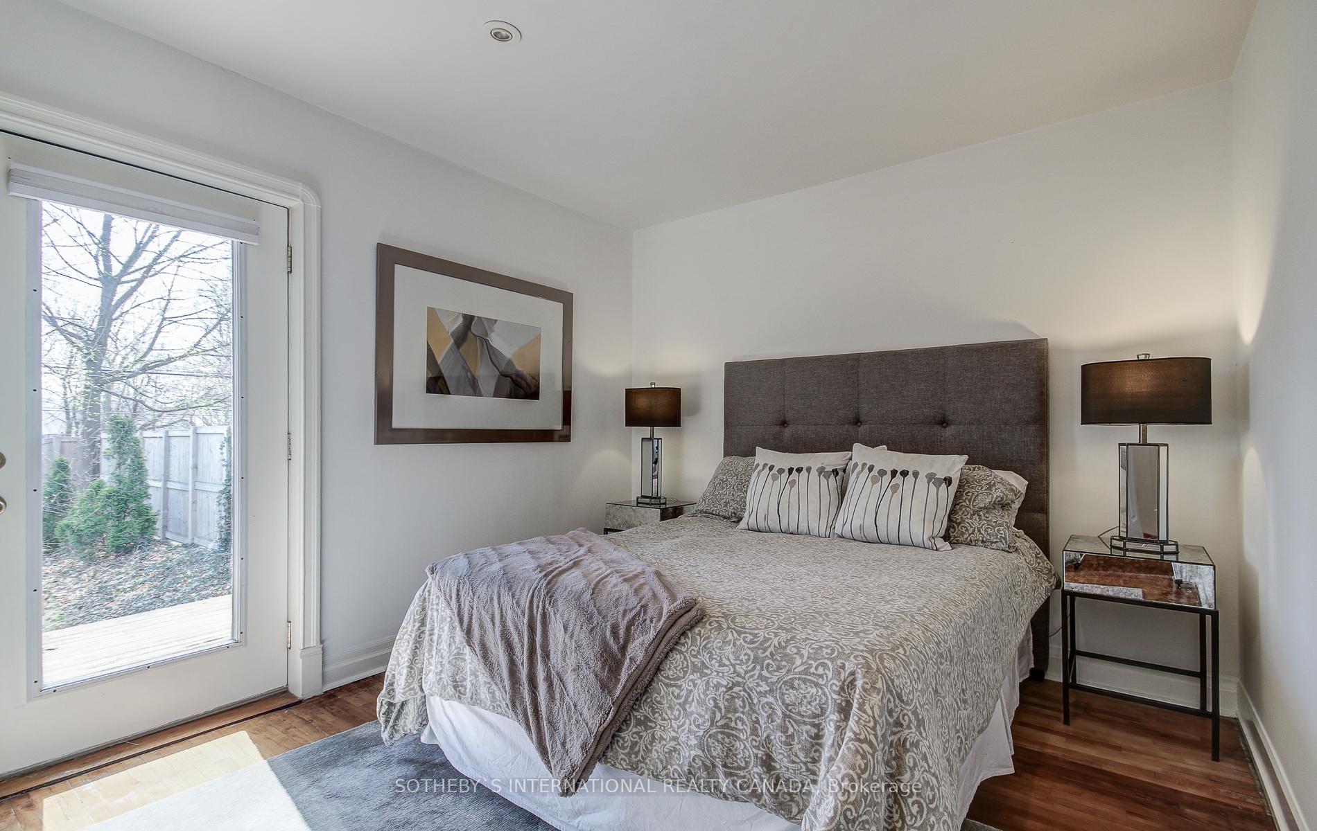 Photo 17 of 19 Southvale Drive, Toronto, Leaside — HOMEH